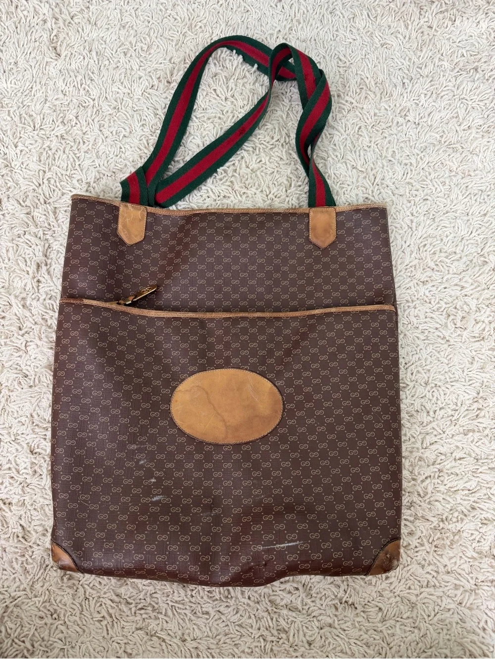 Vintage Gucci bag with sherry line strap